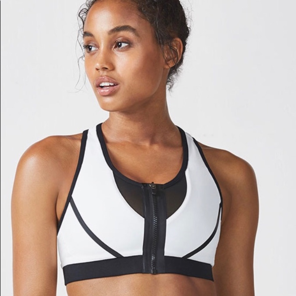 NWT Fabletics Emmy Sports Bra